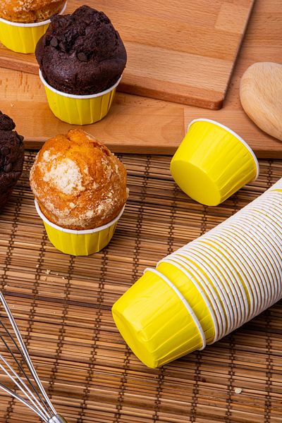 Huzur Party Store Yellow 50-Piece Cake Mold, 7x3.5 Ccm Cake Mold, Muffin Mold, Cupcake Stand Capsule