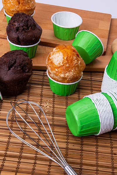 Huzur Party Store Green 50-Piece Cake Mold, 7x3.5 cm Cake Container, Muffin Mold, Cupcake Stand Capsule