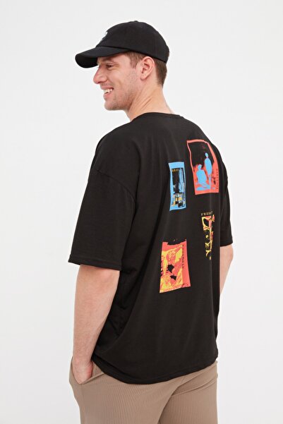 Trendyol Collection Oversize/široký střih, 100% bavlna, výstřih, krátký rukáv, zadní strana potištěné tričko TMNSS22TS0286