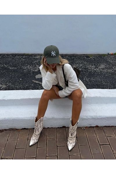 Goldmine Unisex Baseball Nyc Hat Khaki - White