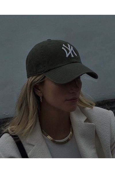 Goldmine Unisex Baseball Nyc Hat Khaki - White