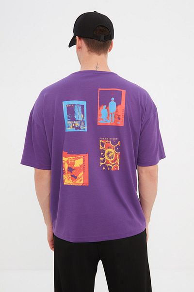 Trendyol Collection Fialové oversize tričko s abstraktním potiskem Crew Neck – TMNSS22TS0286