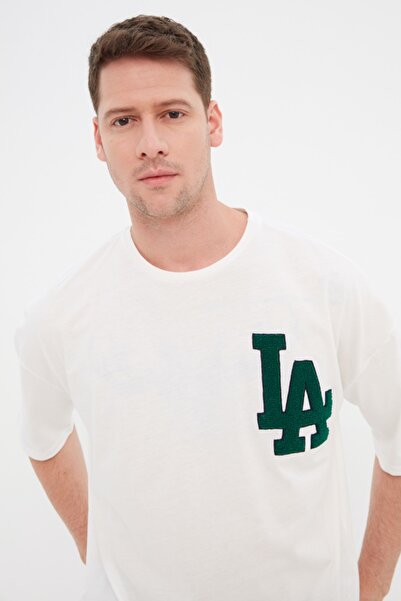 Trendyol Collection Ecru Süzene City vyšívané bavlněné tričko nadměrné velikosti - TMNSS22TS2268