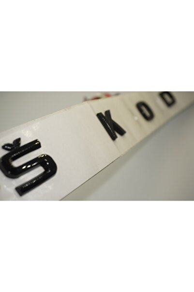 DK Tuning Skoda Bagaj Yeni Nesil Uzun Parlak Siyah Abs 3m 3d Yazı Logo Amblem