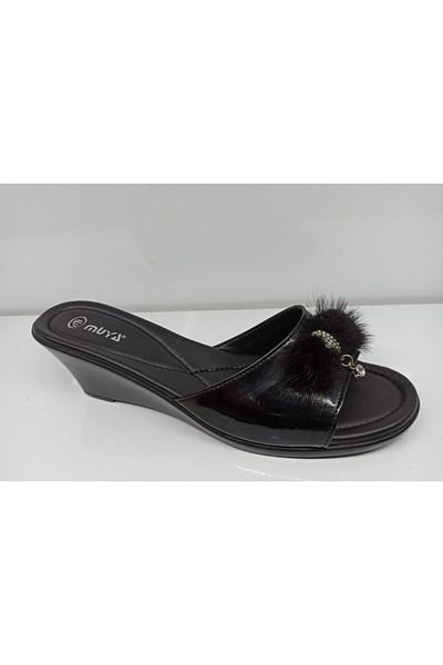 Muya Black Women's Slippers
