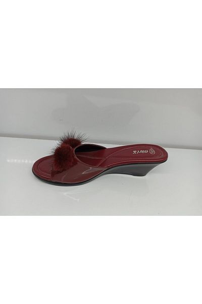 Muya Women's Burgundy Slippers