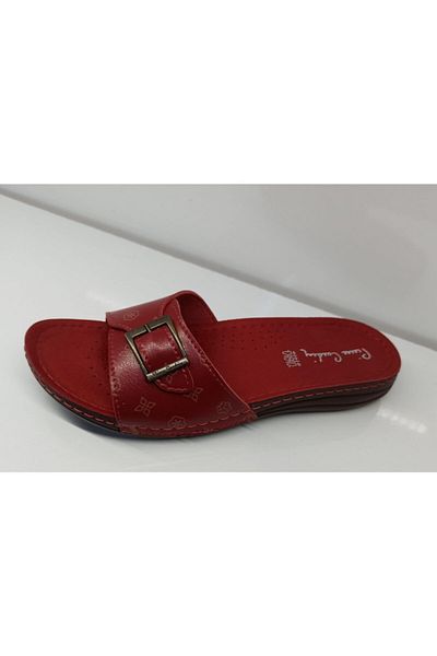 Pierre Cardin Women's Red Slippers