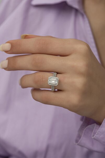 ALYANSEVİM Zirkon Taşlı Baget Tektaş Gümüş Bayan Yüzük