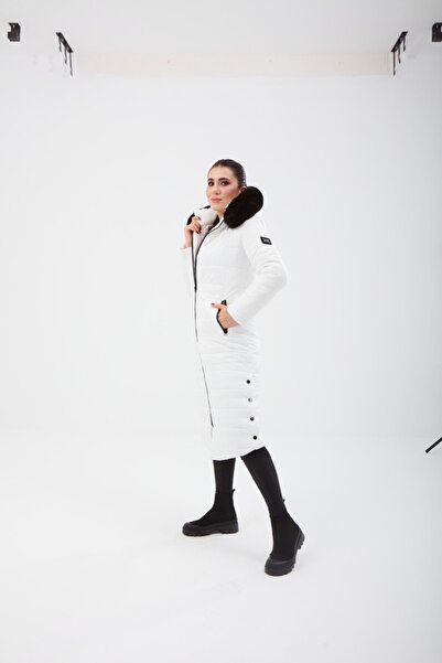 Trenç Beyaz Kapitone Kaban 5601