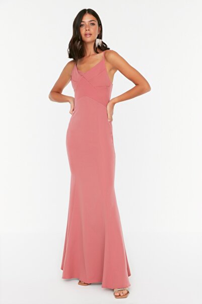 Trendyol Collection Dlouhé večerní šaty se sušeným růžovým límcem TPRSS22AE0080