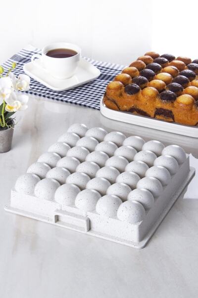 Acarlar Alegro Cast Cake Mold - White