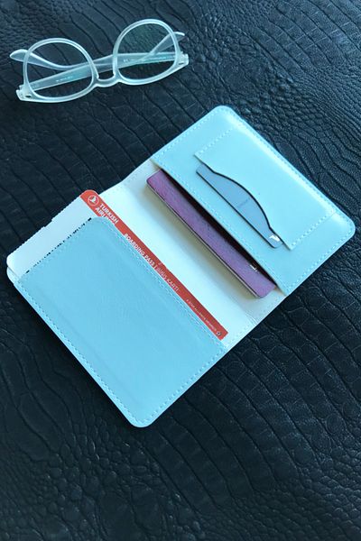 ViP GiFT Voyager Passport Case Minimalist Vegan Faux Leather Passport Holder Baby Blue