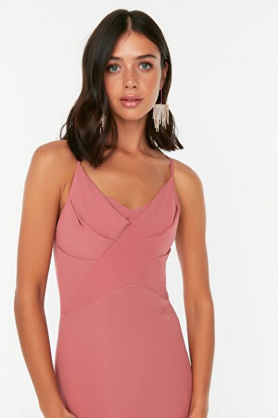 Trendyol Collection Dlouhé večerní šaty se sušeným růžovým límcem TPRSS22AE0080