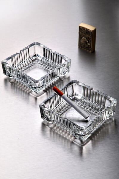 MADAME LUDA 4 قطع 11 × 11 منفضة سجائر زجاجية فاخرة مربعة من الكريستال