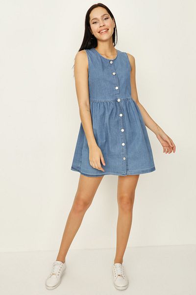 Select Moda Fusta albastră cu nasturi în față pentru femei, rochie din denim cu volan