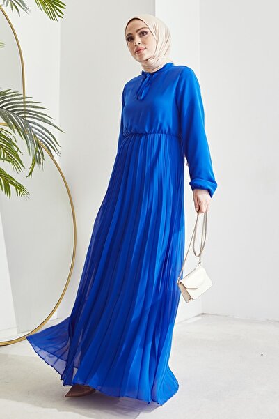 InStyle Skladané šifónové hidžábové šaty Limelda - Saks Blue