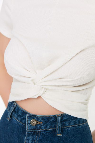 Trendyol Collection Weiße Wickel-Strickbluse mit Rundhalsausschnitt und detaillierter Schleife TWOSS22BZ1311