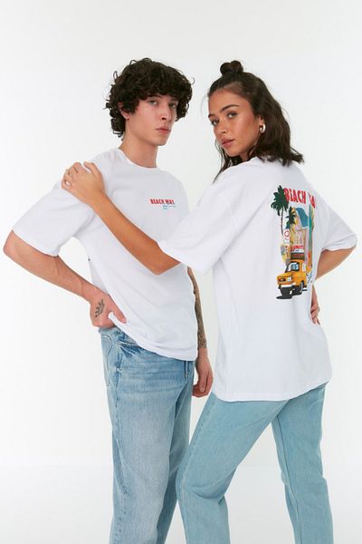 Trendyol Collection White Unisex Relaxed/Casual Cut 100% Cotton Crew Neck Short Sleeve Car Printed