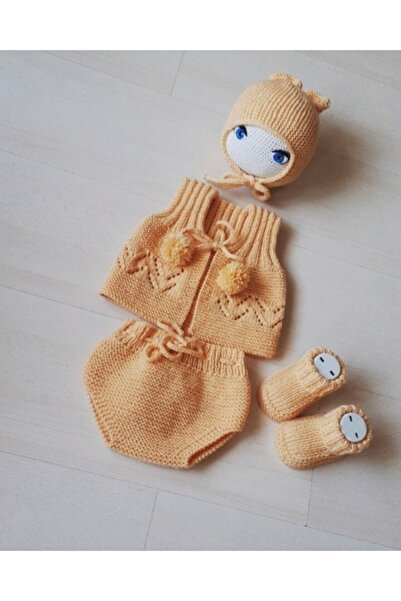 Tozpembebaby Newborn Knitted Set