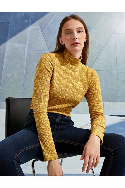 Koton Geripptes Langarm-T-Shirt mit Rollkragen