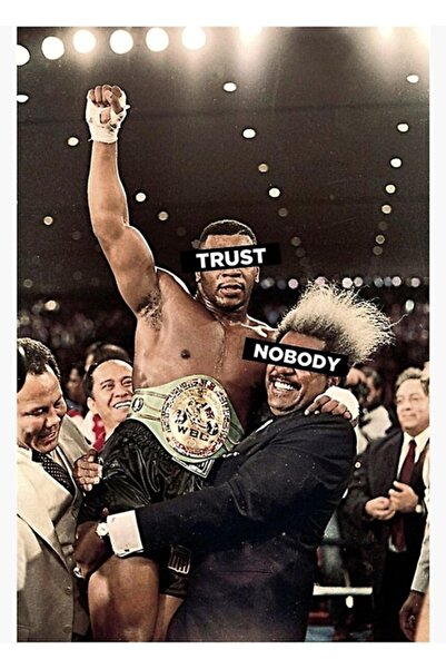 Universal Μην εμπιστεύεστε κανέναν ξένον - Ξύλινη διακοσμητική αφίσα/πινακίδα