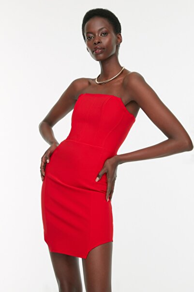 Trendyol Collection Piros rövid estélyi ruha aládróttal, szőtt TPRSS22EL2303