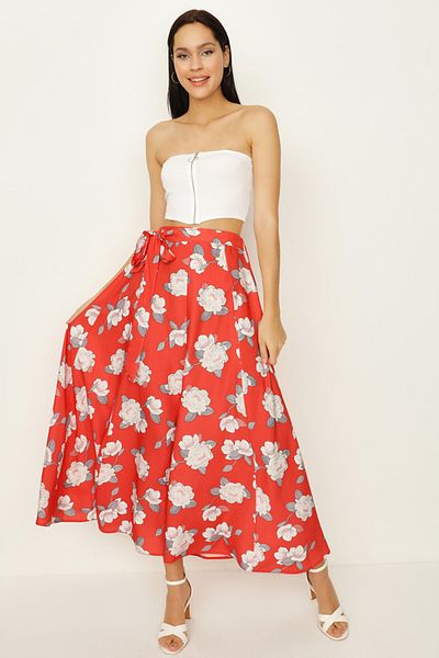 Select Moda Fusta lungă cu volan cu curea cu model floral roșu pentru femei
