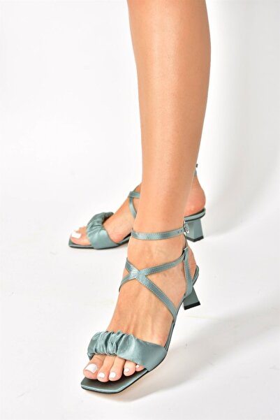 Fox Shoes Γυναικεία παπούτσια με χαμηλό τακούνι από πράσινο σατέν ύφασμα M518...