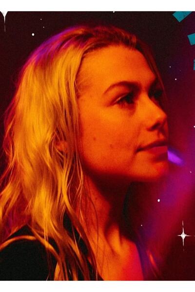 Universal Poster decorativ din lemn Phoebe Bridgers