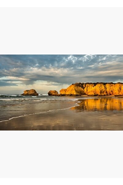 Universal Διακοσμητική ξύλινη αφίσα με εικονογράφηση σωρών άχυρων κοντά στο T...