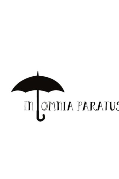 Universal Omnia Paratus Ξύλινη Αφίσα Τραπεζιού Διακοσμητική