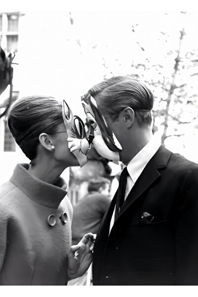 Universal Tablou decorativ din lemn cu pisici și câini sărutându-se