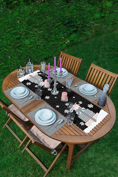 Realhomes Black Snowflake Backdrop Gift Packs Patterned 1 Runner & 4 Gray Colored American Service