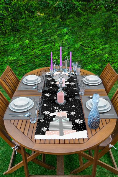 Realhomes Black Snowflake Backdrop Gift Packs Patterned 1 Runner & 4 Gray Colored American Service