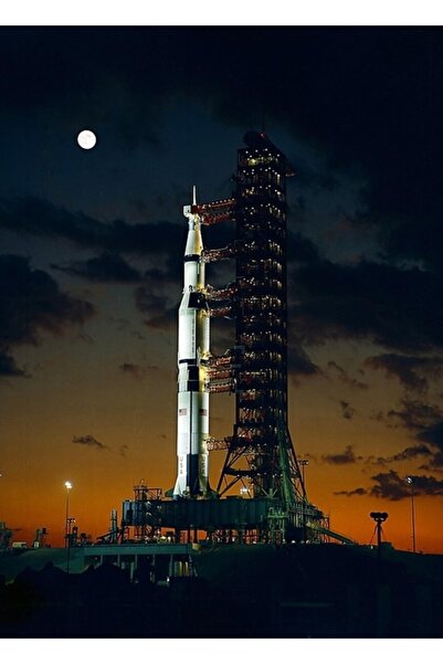 Universal Aydaki Adam. Apollo 4. Satürn V Roketi. Amerikan Insanlı Ay'a Iniş ...