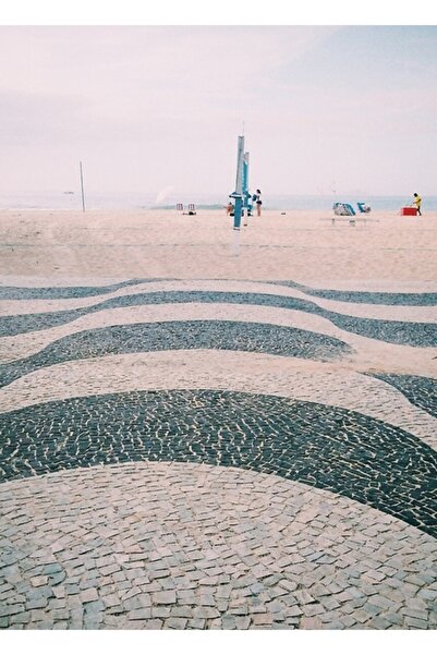 Universal Διακοσμητική ξύλινη αφίσα με εικονογράφηση της παραλίας Κοπακαμπάνα