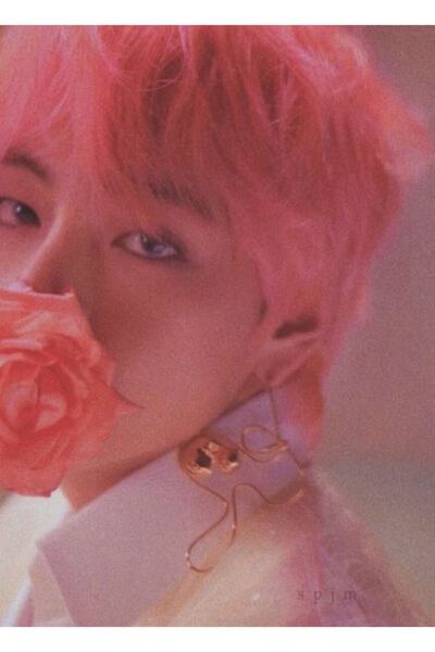 Universal Taehyung / V Ξύλινη Αφίσα Τέχνης Διακοσμητική Κωδικός4333