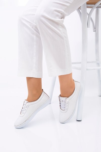 UMUT AYAKKABI Women's White Full Orthopedic Comfortable Shoes