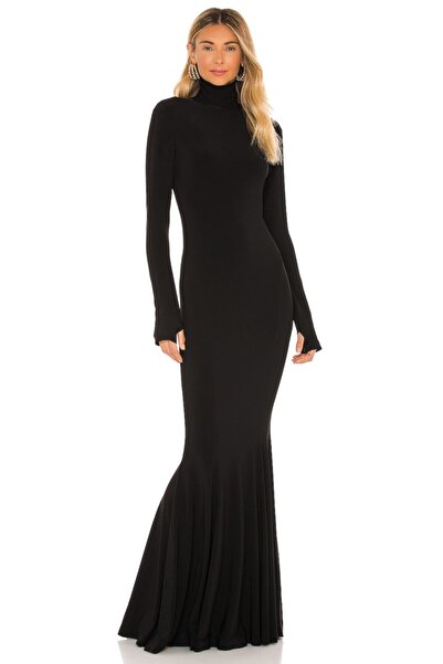 By Kul Design فستان نسائي طويل من الجيرسيه الحريري بياقة مدورة - تفاصيل ذيل ا...