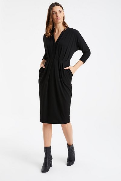 Laranor Women's Black Pocket and Collar Detail Pleated Knitwear Dress
