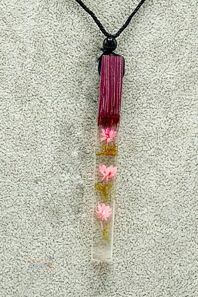 Dünyadan Hediyeler Unisex Vintage Style Wooden Floral Resin Necklace