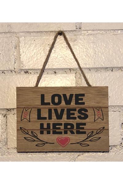 Love Lives Here Duvar Dekoru