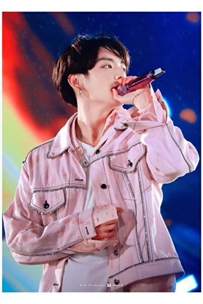 Universal Jungkook Ροζ Ξύλινη Αφίσα Διακοσμητική Πίνακας Τέχνης Κωδικός3933