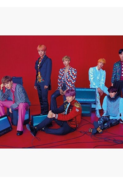 Universal Αγαπήστε τον εαυτό σας: Ανταποκρίνετε στην ιδέα της ομαδικής φωτογρ...