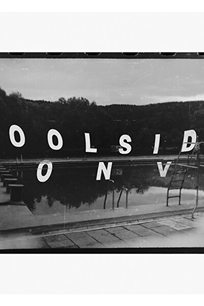 Universal Συνομιλία στην παραλία της πισίνας: Το Ocean Cover του Φρανκ. Ξύλιν...