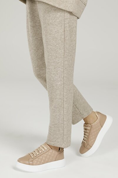 Nine West حذاء رياضي نسائي من Kapaty 1pr باللون البيج