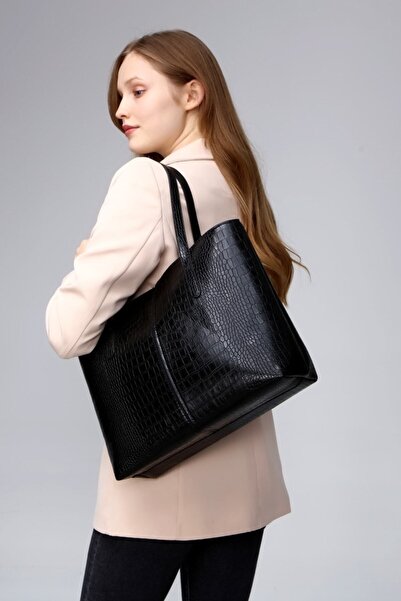 Luvenis Černá dámská kabelka do ruky a přes rameno s velkým vzorem krokodýla