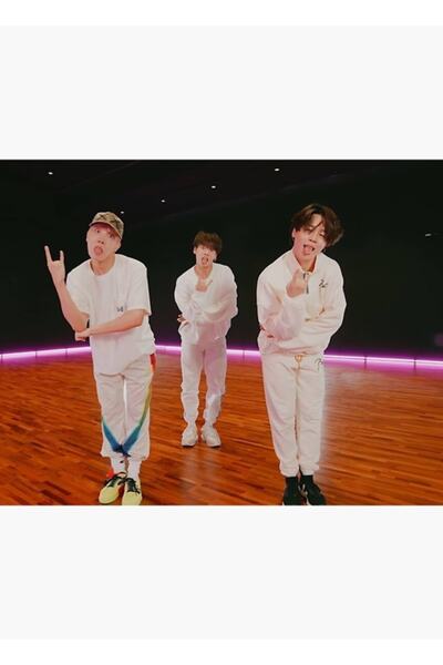 Universal Τζόουπε, Τζούνγκουκ, Τζίμιν με έκθετη γλώσσα (ΠΑΡΑΣΤΑΣΗ BUTTER) Ξύλ...