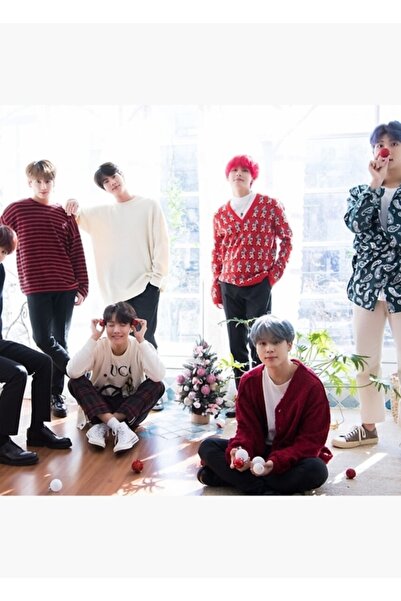 Universal Φωτογραφία ομάδας με θέμα τις διακοπές της Bts - 2018/2019 Ζωγραφικ...