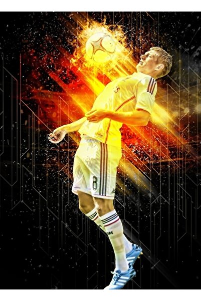 Universal Toni Kroos Yanıyor Ξύλινη Διακοσμητική Αφίσα Τέχνης